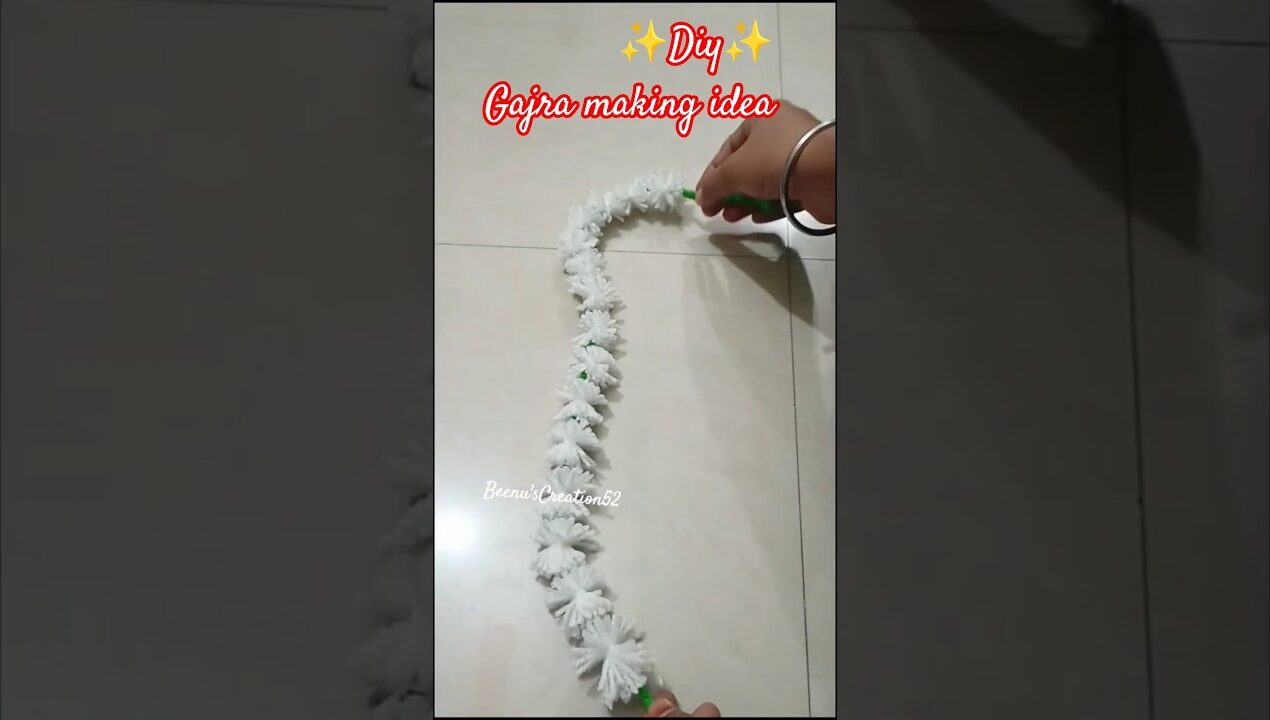Diy Gajra making idea / Woolen Gajra craft ideas #diy #shorts #craft #viral