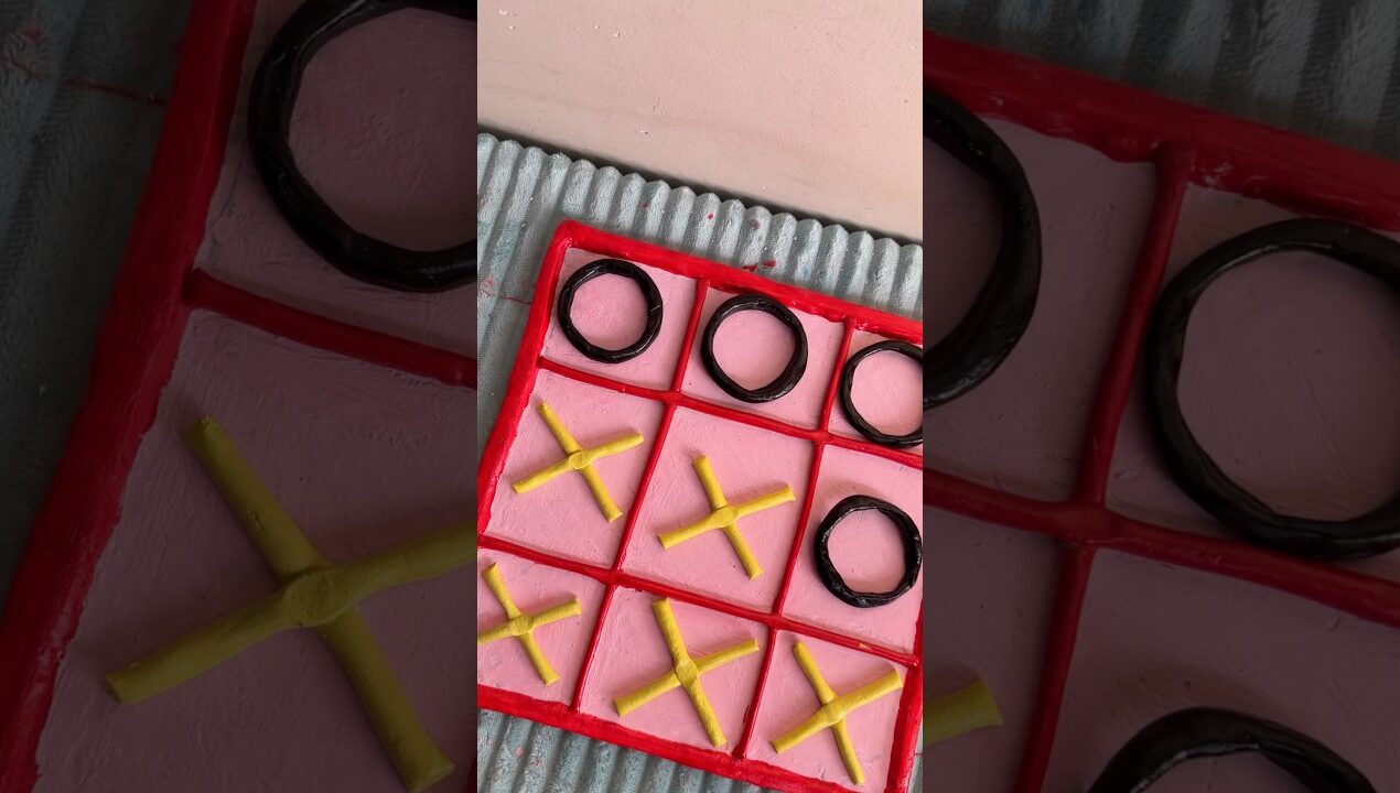 waaw waste tile se banaya itna payra board game🎨||diy tic-tac toe game#diy #shorts #boardgame#craft