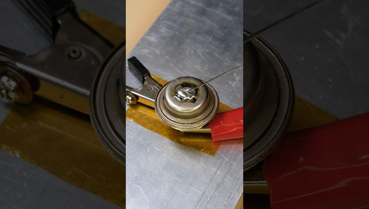 DIY Monster Desoldering Tool: Extreme Thyristor Experiment: ⚡️🔘 #experiment #electronics #diy #hack