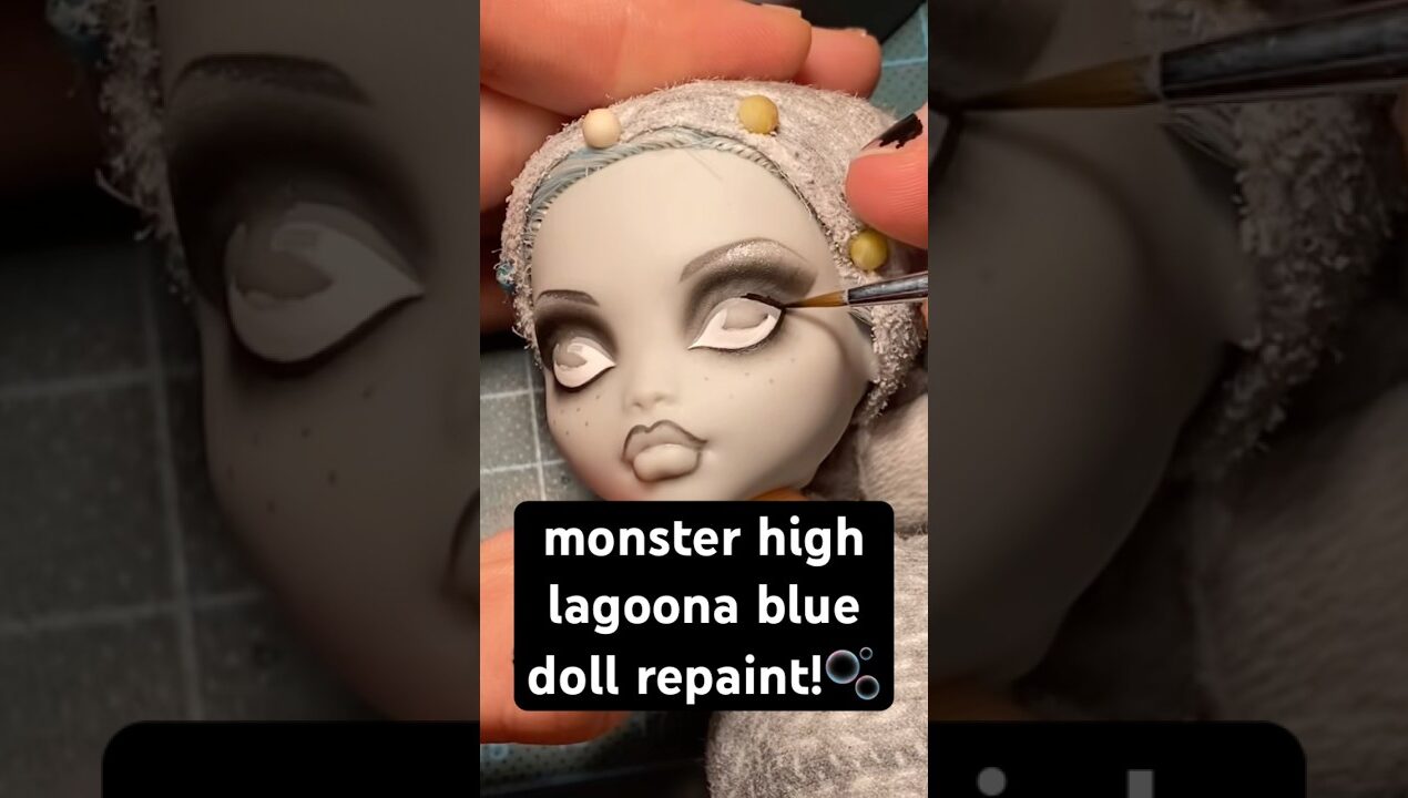 repainting my lagoona blue doll! #monsterhigh #dollrepaint #customdoll #ooakdoll #fashiondoll #diy
