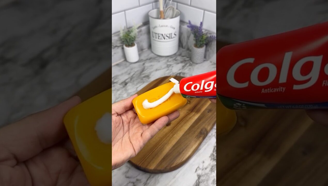 Soap + Toothpaste = Toilet Game Changer #cleaning #diy