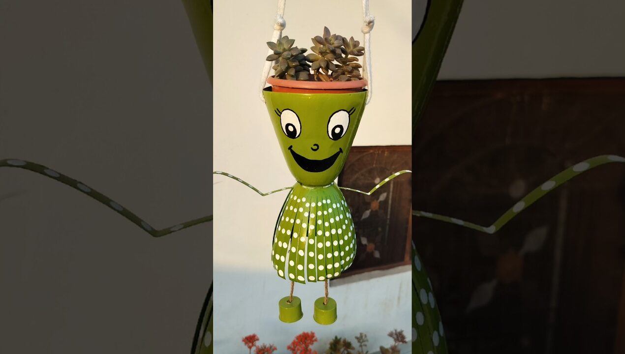 DIY Henging Planter || Best out of Waste #diy #diyplanter #gardening #shorts #ytshorts