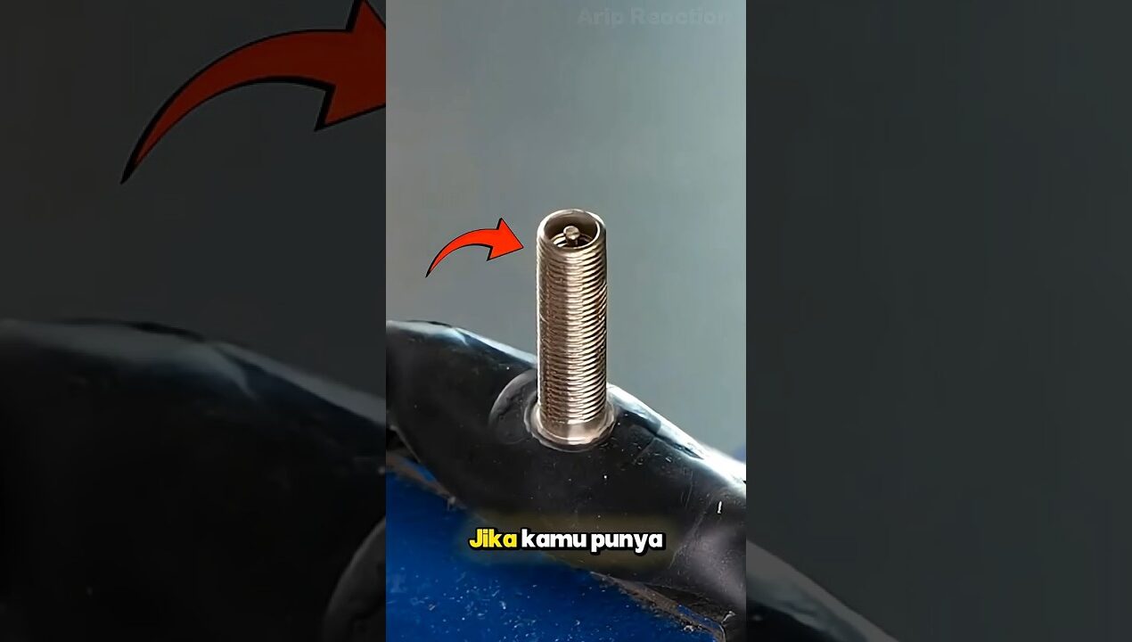 DIY Pompa Sedot Bensin dari Suntikan Bekas 🔥 Life Hack Darurat #shorts