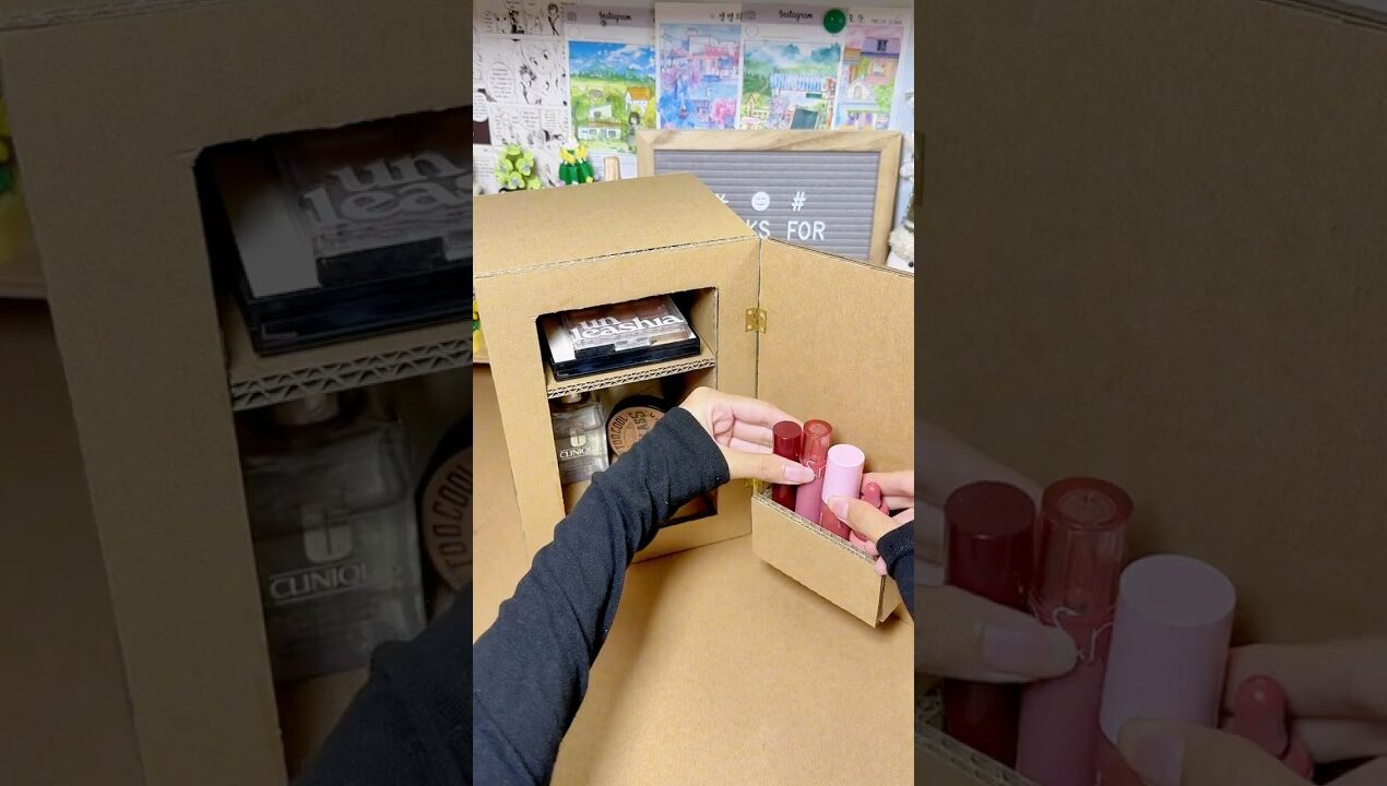 Tủ đựng đồ skincare |  Making a DIY cardboard skincare Fridge #diy #craft #handmade