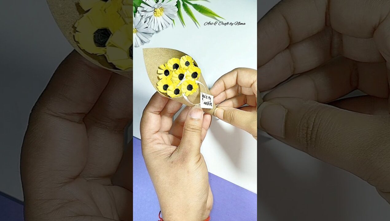 Diy mini flower bouquet💐#diy #craft#paper#flowers #papercraft#gift#youtubeshorts #shorts #fyp #viral