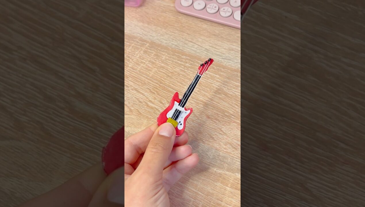 I made a tiny guitar that actually looks REAL! 🎶 #shorts #diy #handmade #keychain