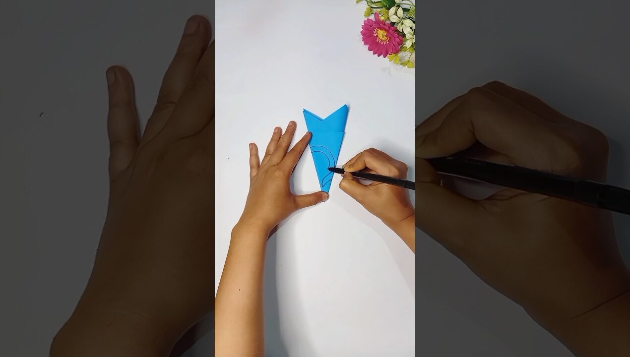 Easy and simple paper craft idea #shorts  #craft #papercraft #diy #youtubeshorts