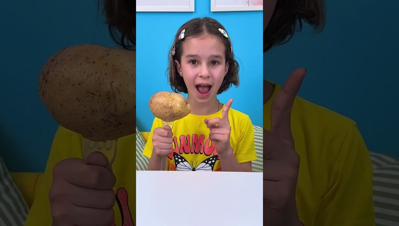 DIY Potato Stamps! 🥔🌸 Making Beautiful Flowers! 😲✨