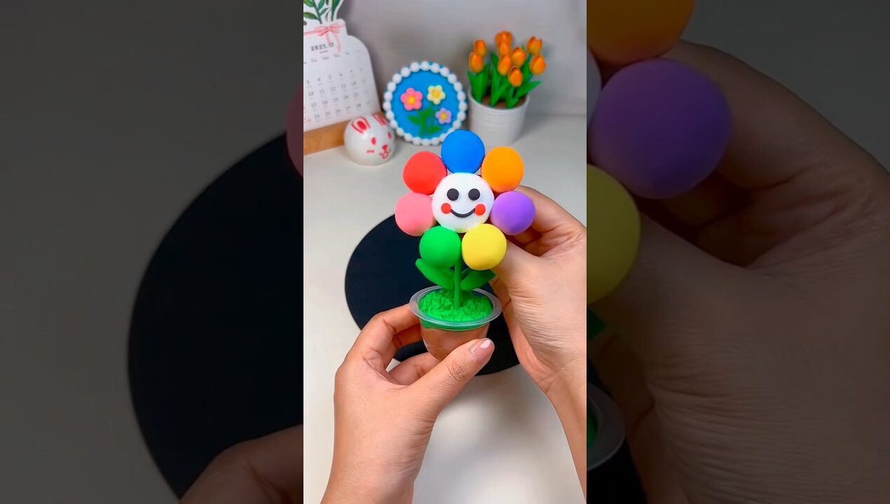 🌸 **Mini Clay Flower Pot 😍 | Easy DIY Craft for Kids & Home Decor* #diy #flowercraft #short #clayart
