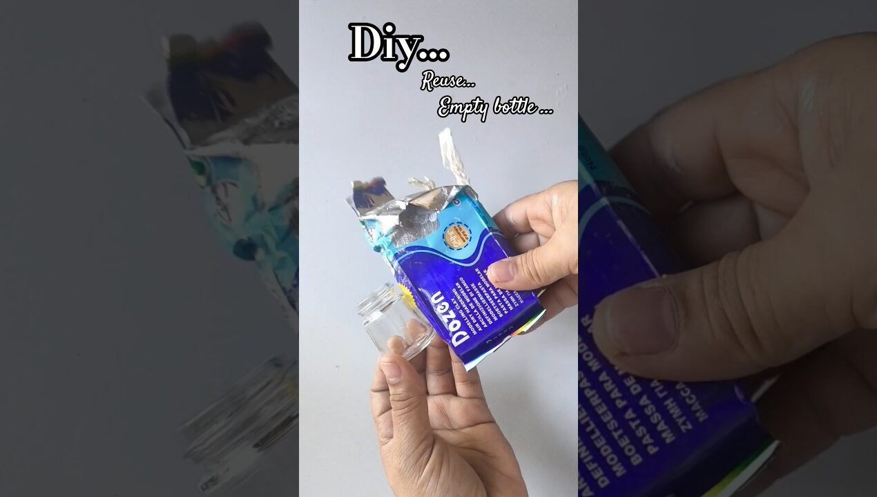 Cutest paint bottle art🤍 || paint bottle Reusing ideas#diy#recycledart #art#empty bottle art#clayart