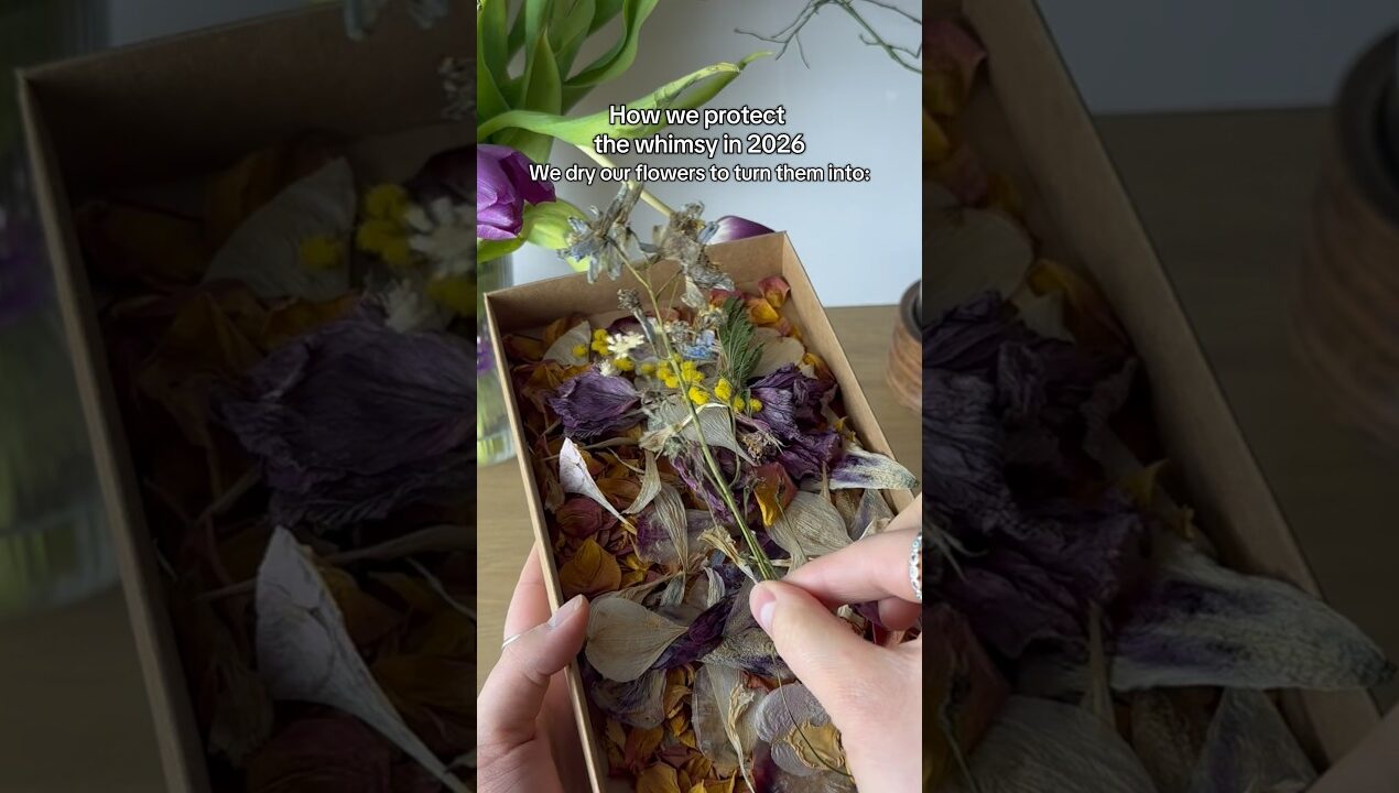 Whimsy DIY Ideas For Spring | Dried Flowers Edition