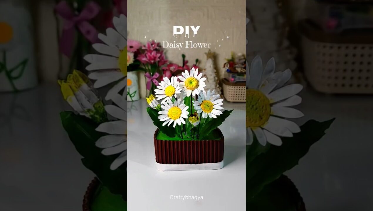 DIY medicine wrapper Daisy flowers |Waste materials crafts ideas #diy #shorts #homedecor