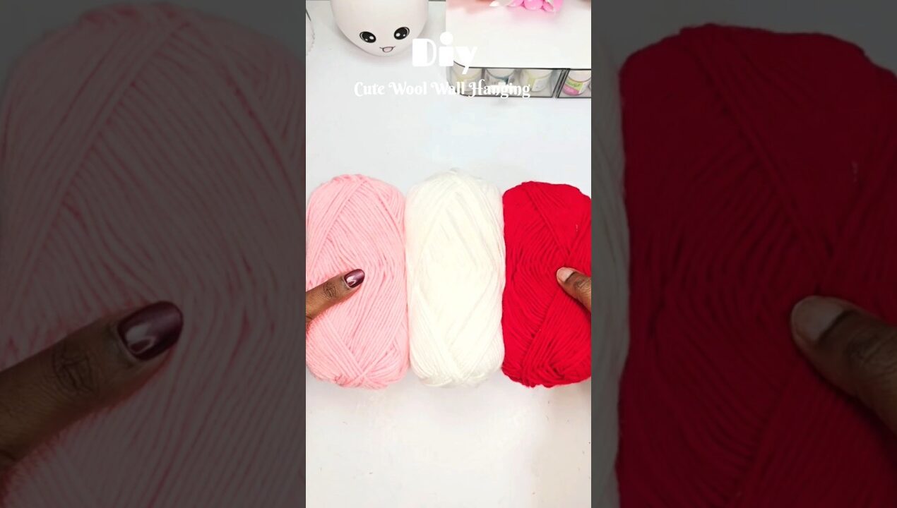 Diy Cute Yarn WallHanging #diy #homedecor #woolcraft #wallhanging #shorts #viralshortsb#artandcraft