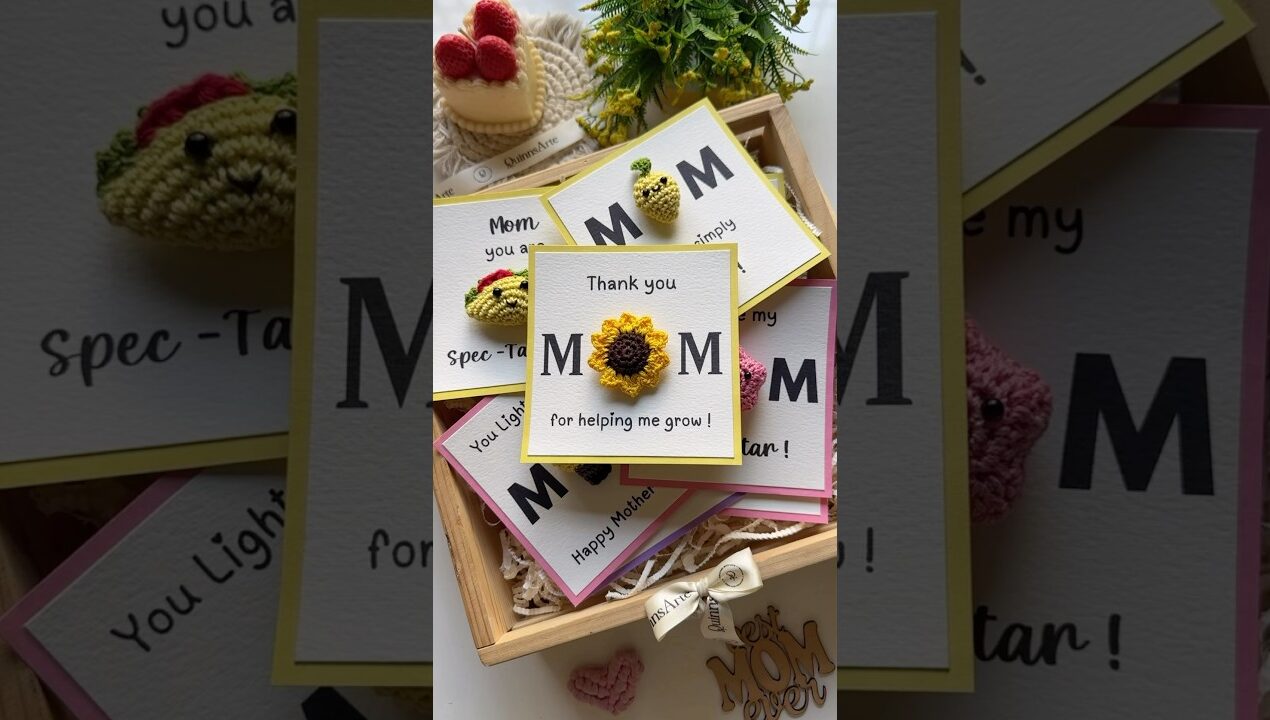 Mothers Day Card ideas 💛🫶🏻 Shop Now #shorts #diy #diygift