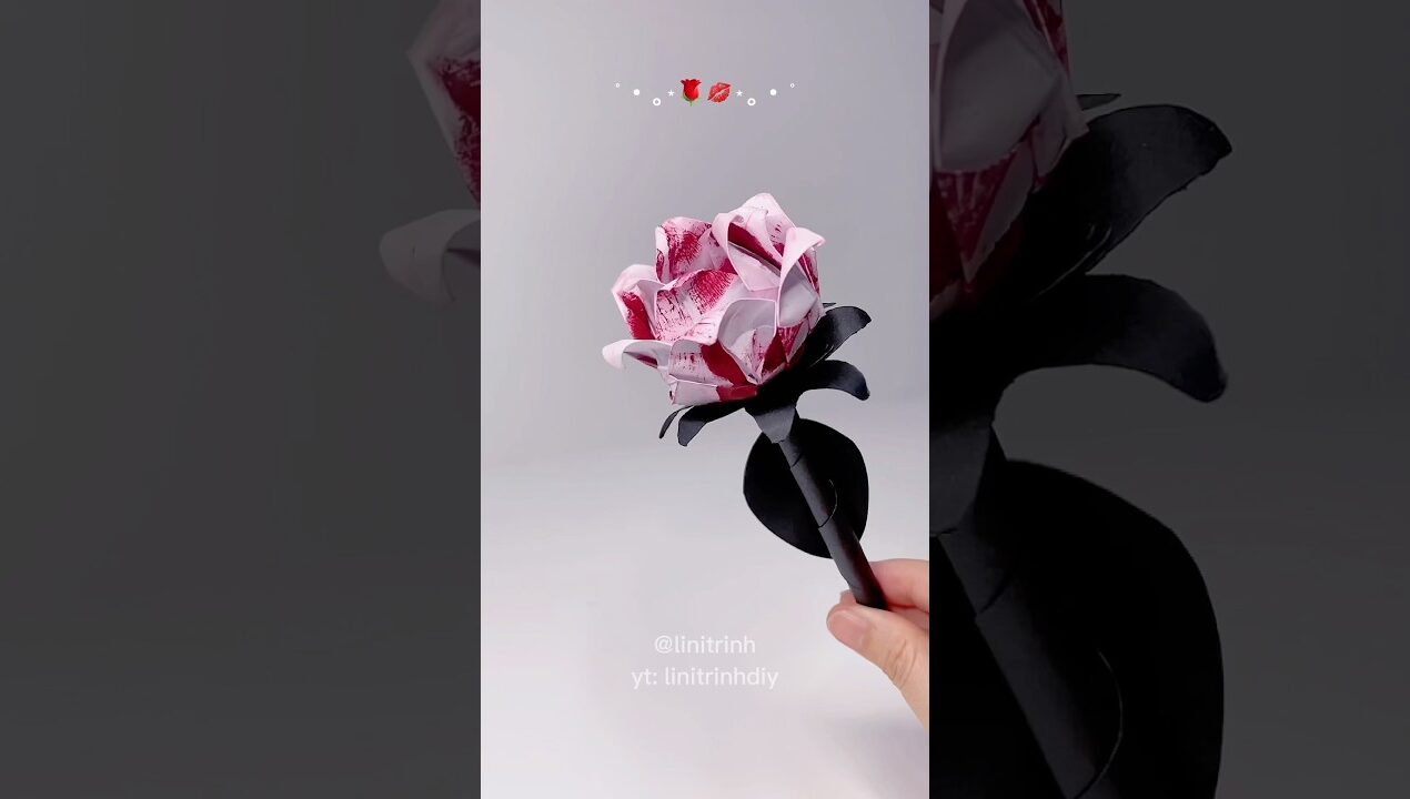 Kiss Paper Rose #papercraft #paperflower #diy #giftidea