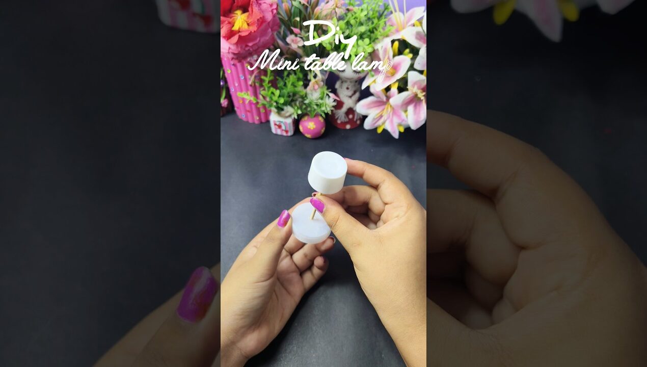 DIY mini table lamp ✨ #diy #craft #handmade #artandcraft #miniature #youtubeshorts #shorts
