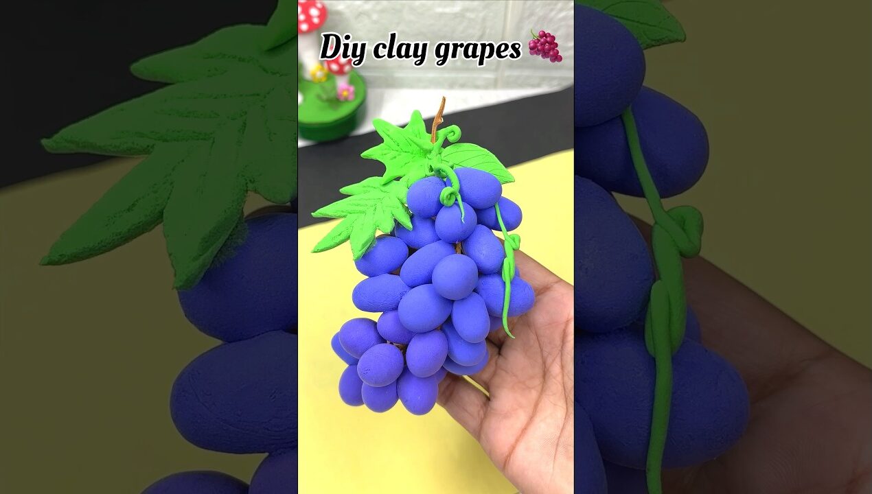 Diy clay grapes 🍇 for kids #kidsvideo #kidscraft #diy #clayart #cartoon #shortsfeed #craft