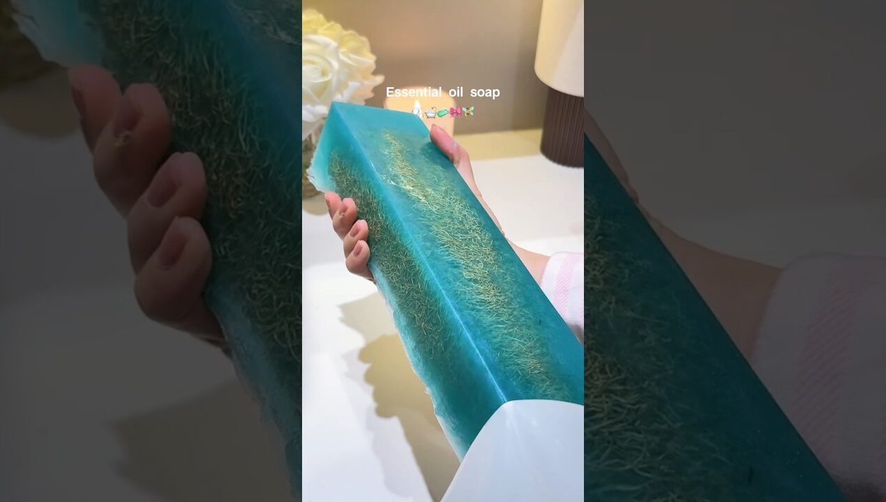 Make Giant soap bar wirh me #asmr #skincare #selfcare #diy #diysoap
