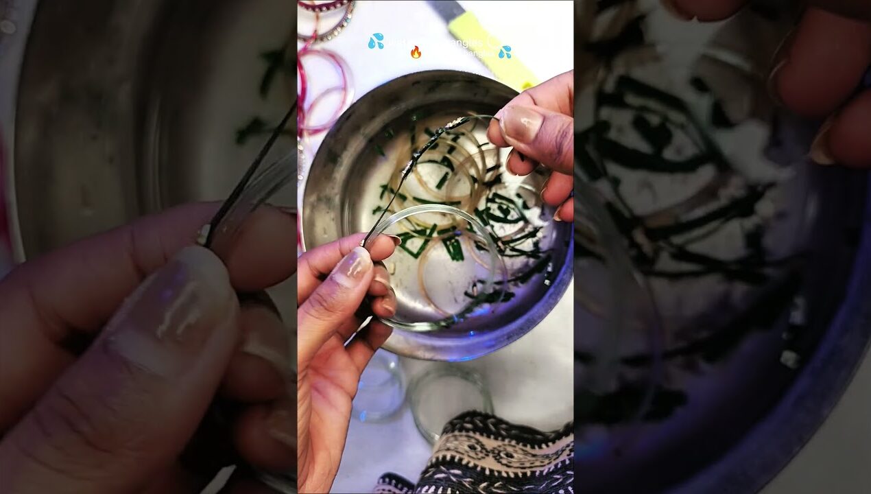 DIY water jelly bangles 💦…#waterbangles  #DIYBangles #jellybangles #chudiyan #oldbangles