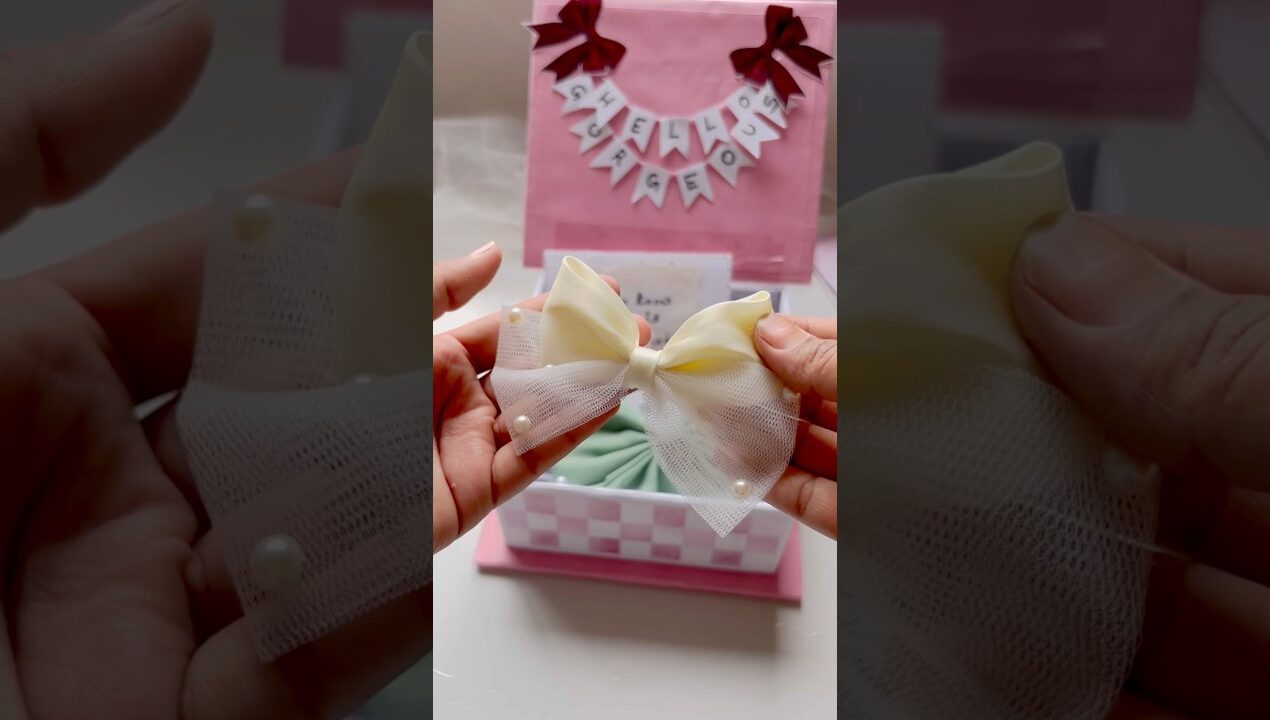 Unique pink birthday hamper #diy #gift #craft #artandcraft #shorts #viralshorts #aesthetic #birthday