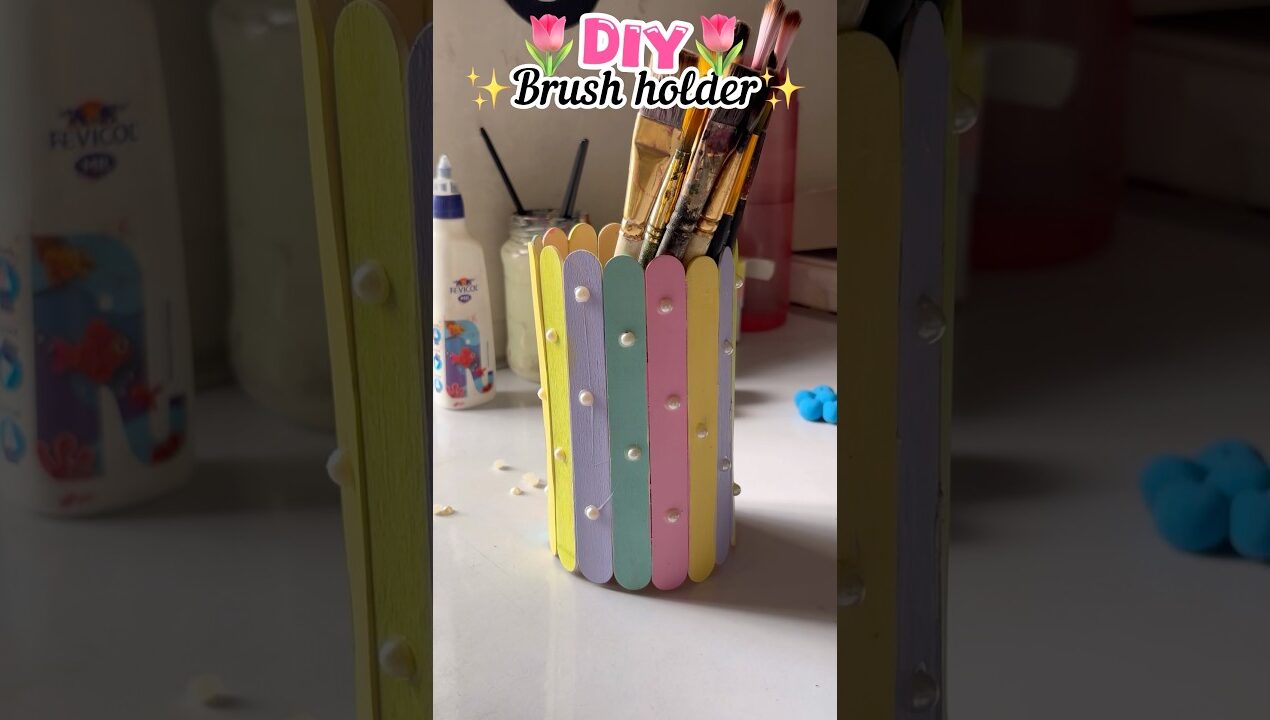 DIY brush holder💖🌷✨#diyideas #aestheticroomdecor #artideas #easypainting #handmade #diy #craft