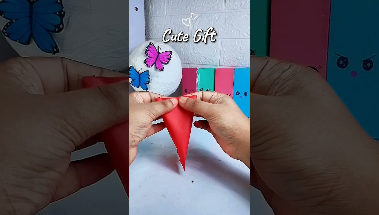 DIY Mini Gift 😍🎁 #shorts #diy #craft #cutecraftideas #pikuscrafterella #diyideas