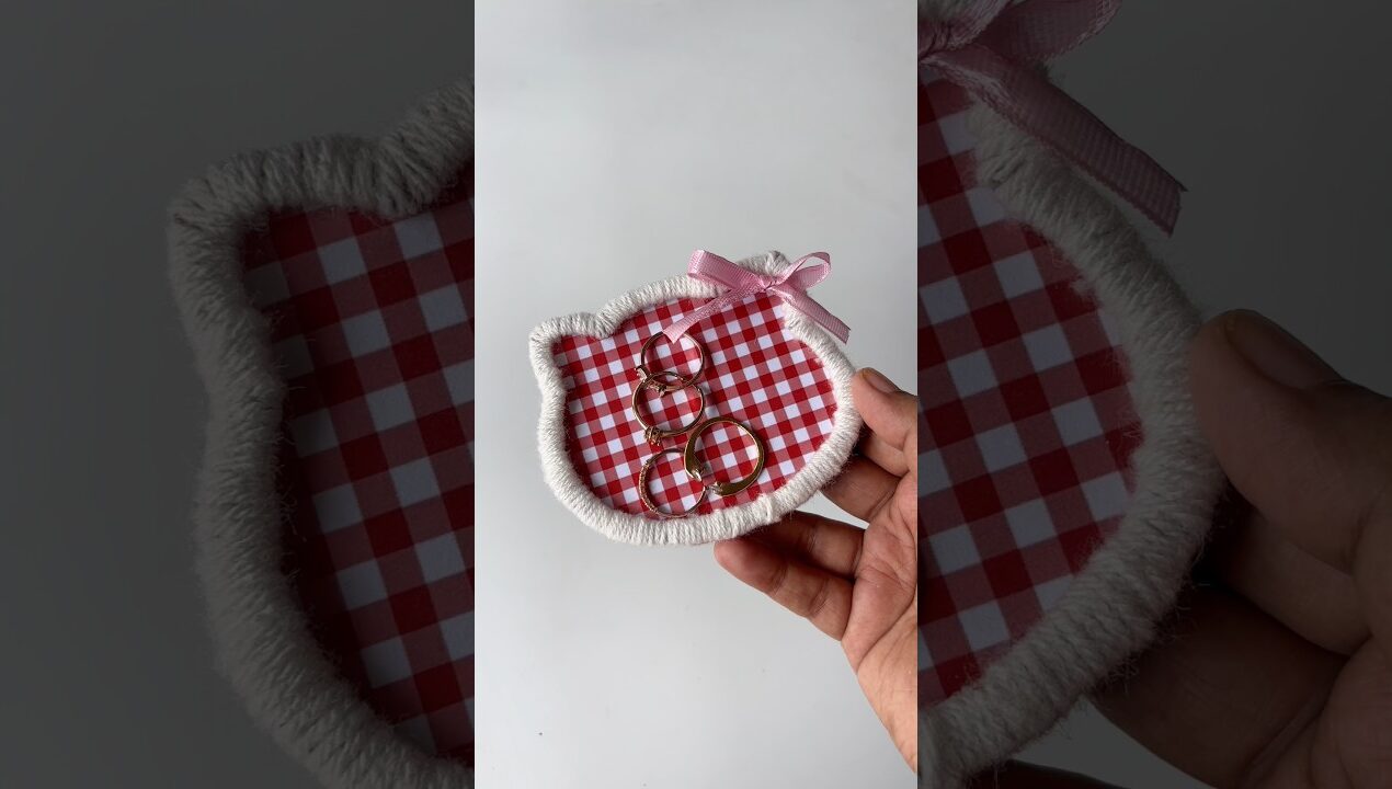 DIY trinket dish with cardboard🎀 | easy CRAFT ideas | ninu shaaji #shorts