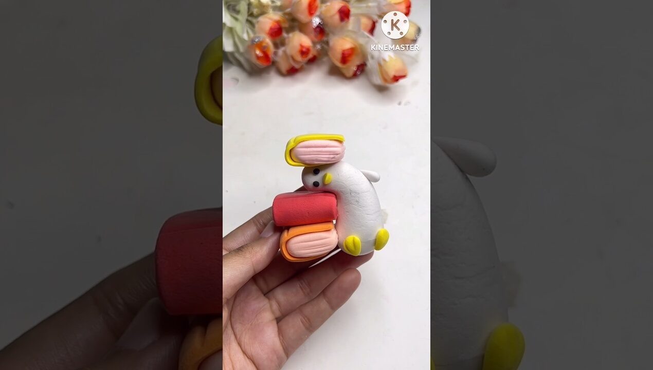 DIY idea 💡 super clay diye penguin 🐧 banano🥰#music #diy #trending #diy #clay #youtubeshorts