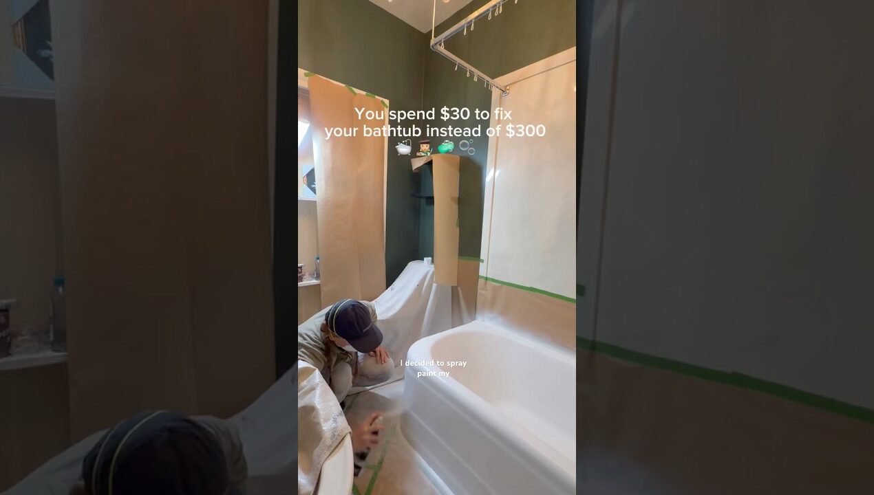 Painting my Bathtub 🫡 #diy