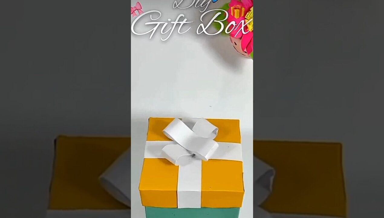 DIY Gift Box 🎁#art #cardcreations #thehandmadens #viralvideo #diy #gift #box #ideas
