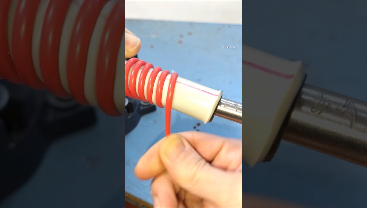 How to Make a Great DIY Mop Handle #diy #ideas #homemade #tips