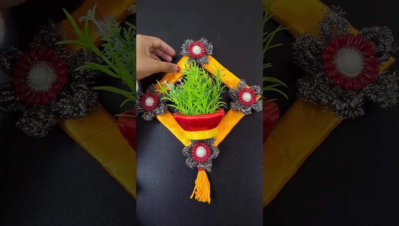 #CreativeJ #diy #paperwallcraft #craft #homemadepapercraft #wallhangingcraftdecor #craftideas #video