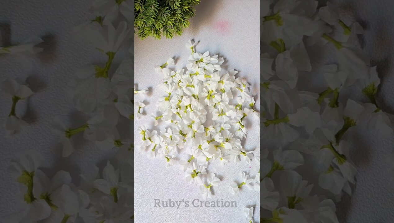 DIY Jasmine Gajra 🌼✨ Made with Tissue Paper #youtubeshorts