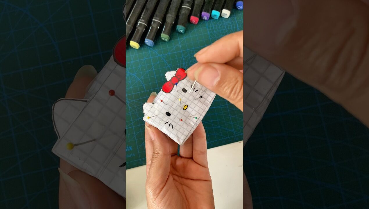 سكويشي هيلو كيتي !!!!😳😳 #diy #art #viral #اكسبلور #fyp #hellokitty #رسم #shorts
