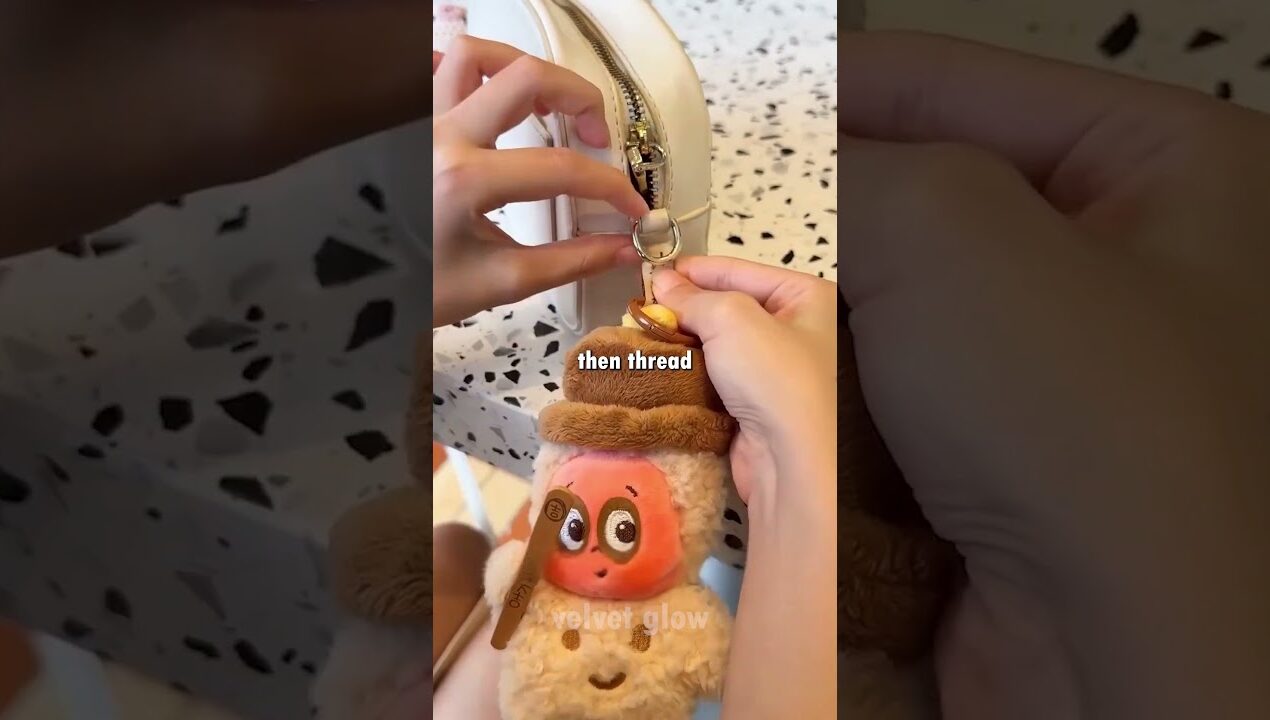 Stop Your Keychain From Flipping 😳 Easy DIY Hack!