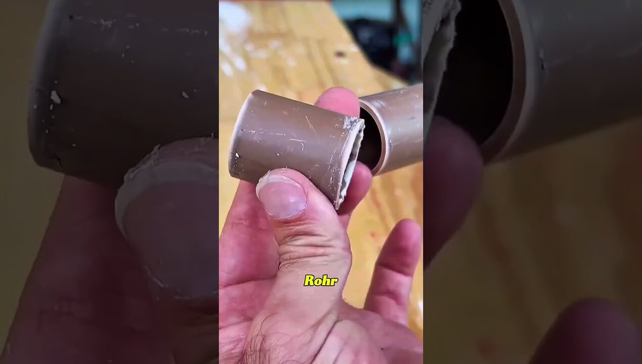 DIY PVC Rohrverbindung ohne Zubehör – So geht’s!#DIY #PVCConnection #RohrVerklebung #PlumbingTrick