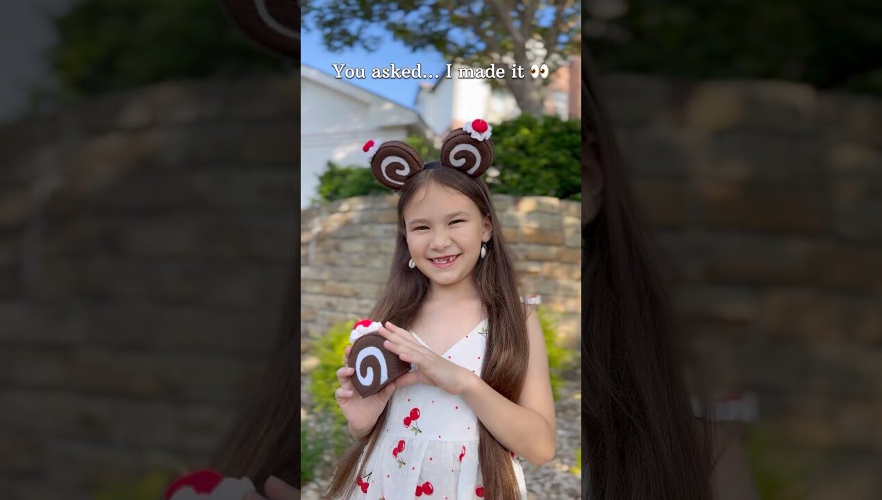 mini felt roll ears 🍒 #felt #sewing #diy #shorts