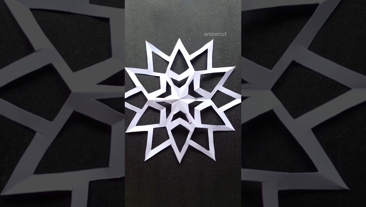 Diy paper craft || how to make a snowflake out of paper ❄️✨#shorts #drawing #snowflakes #papercrafts