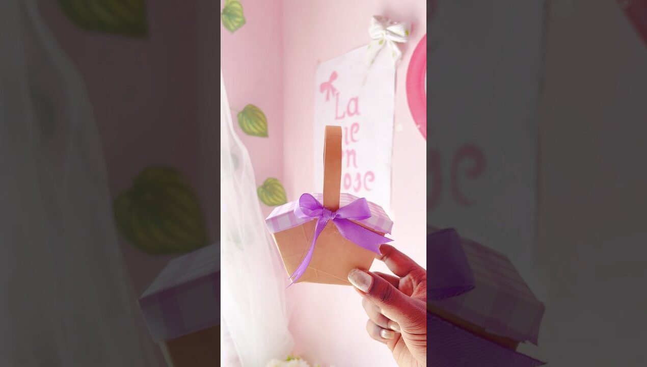 DIY gift basket for Mother’s Day | Craft ideas #ytshorts #handmade #mothersdaycraft #shortsviral