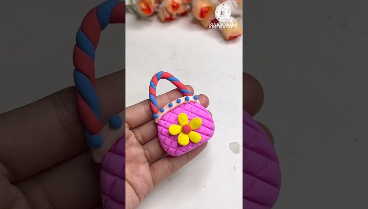 DIY idea 💡 super clay diye bag banano 👛#music #trending #diy #craft #youtubeshorts #art