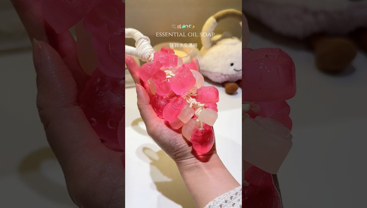 Make Hellokitty Soap with me #asmr #diy #hellokitty #sanrio #soap