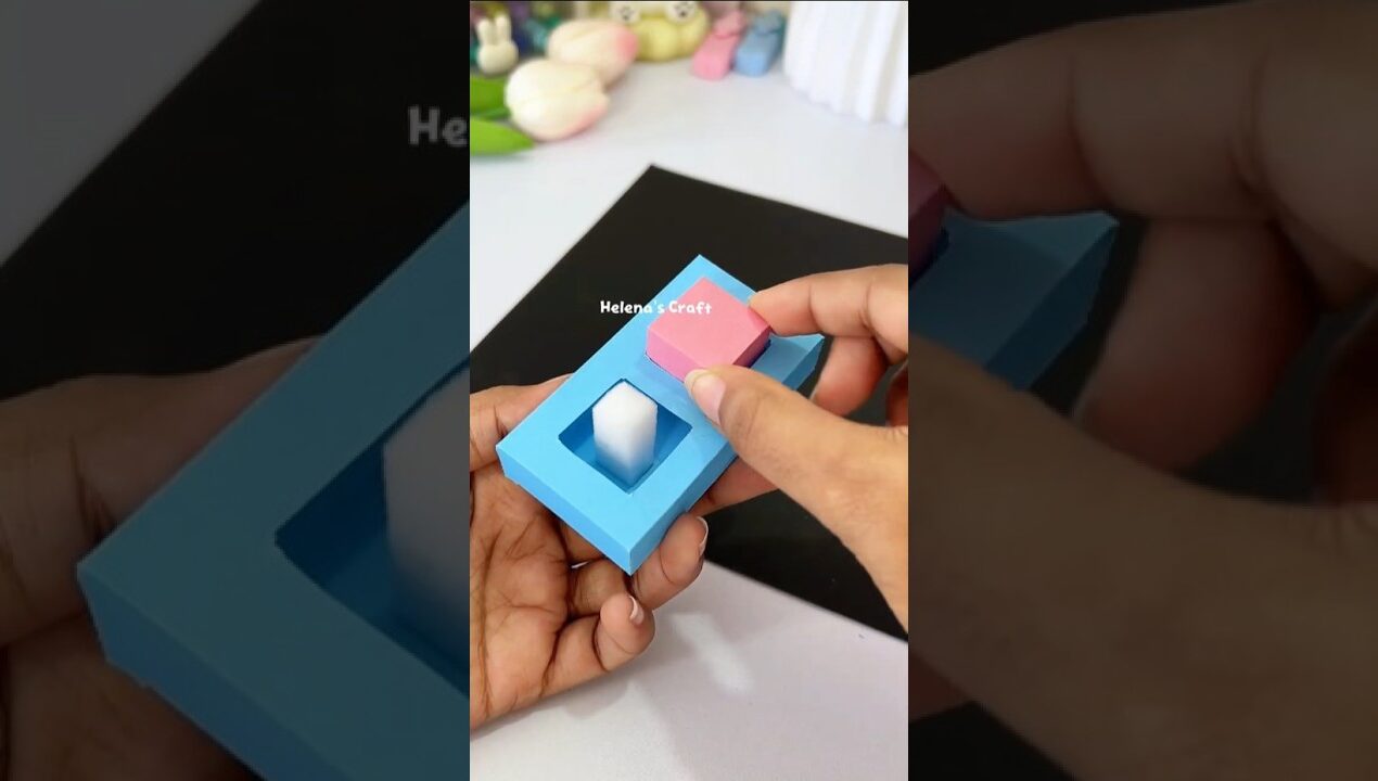 DIY clicker keychain 😍 #diy #shorts #craft #helenascraft #diyideas