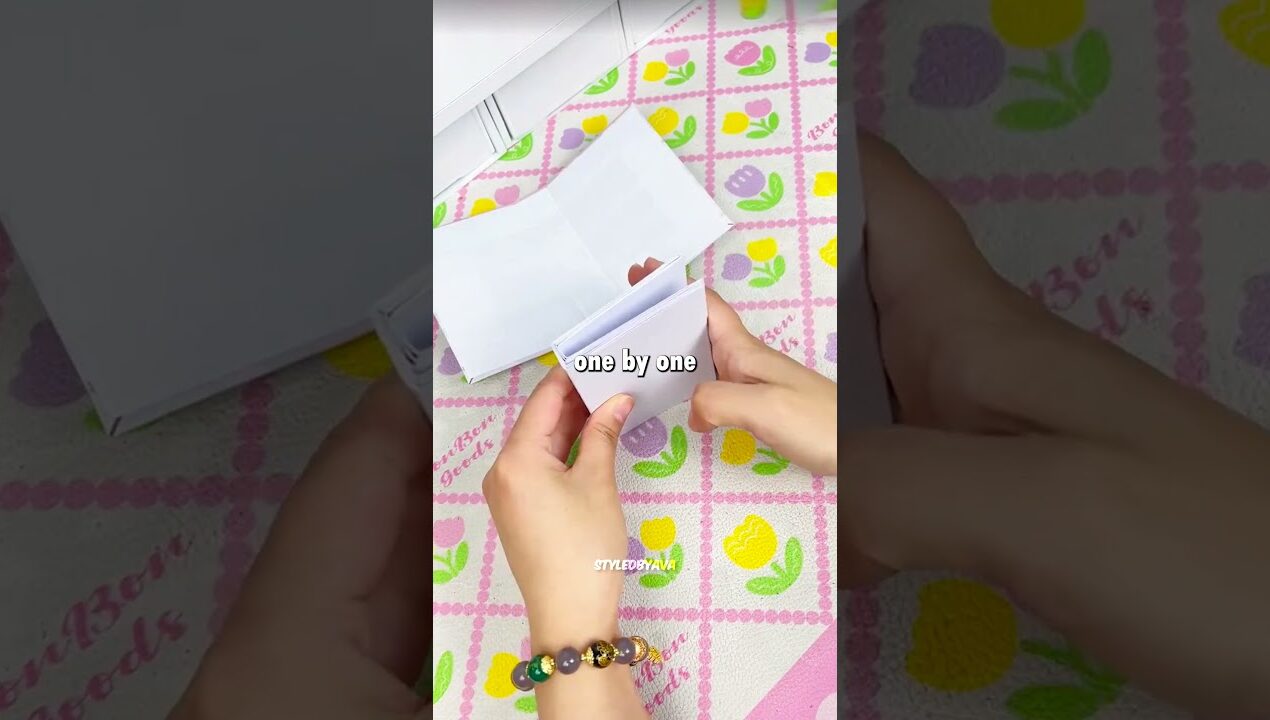 📦 Don’t Throw Away Amazon Boxes! DIY Card Album That Looks AMAZING 😍