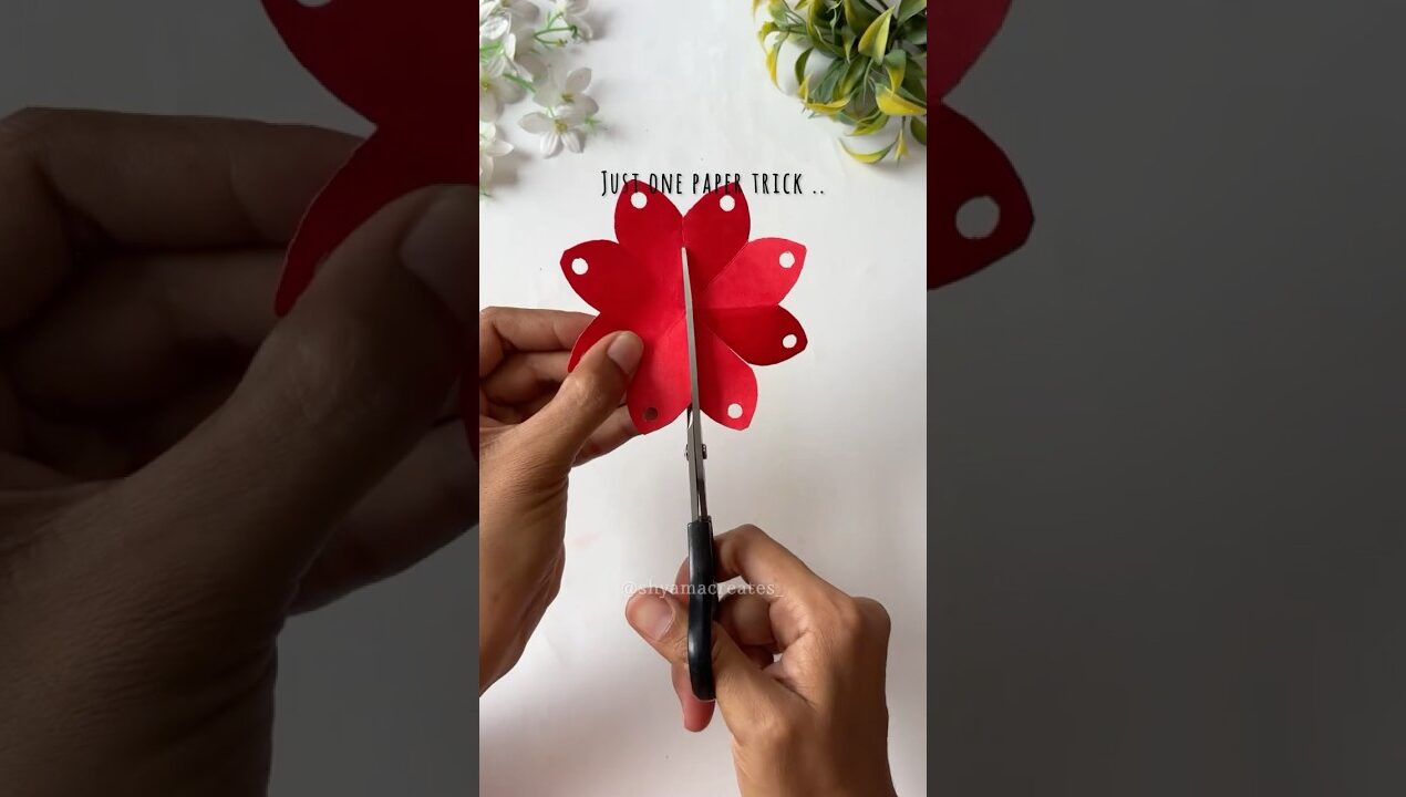 Just a random paper trick and its cute😻#papercraft