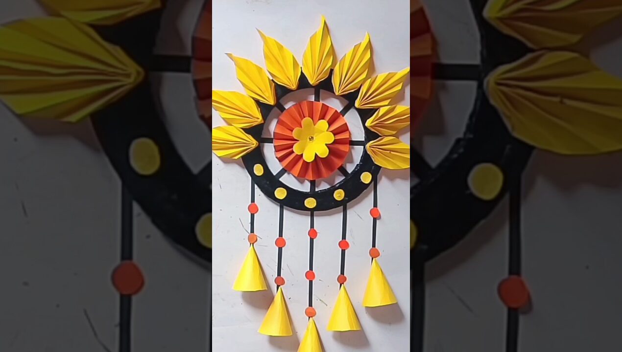 Beautiful Paper Wall Hanging / DIY Wall Hanging Craft #shorts #youtubeshorts #homedecor #craft #diy