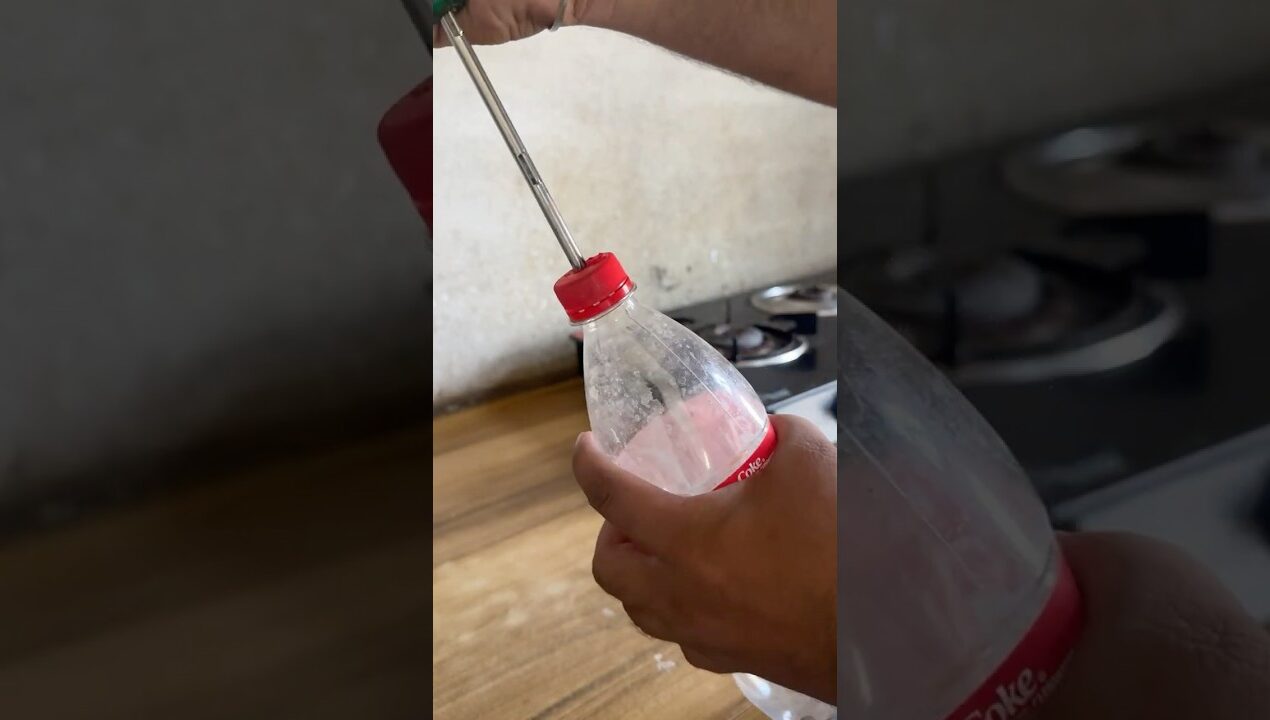 Great Tips with a Plastic Bottle #diy #ideas #tricks