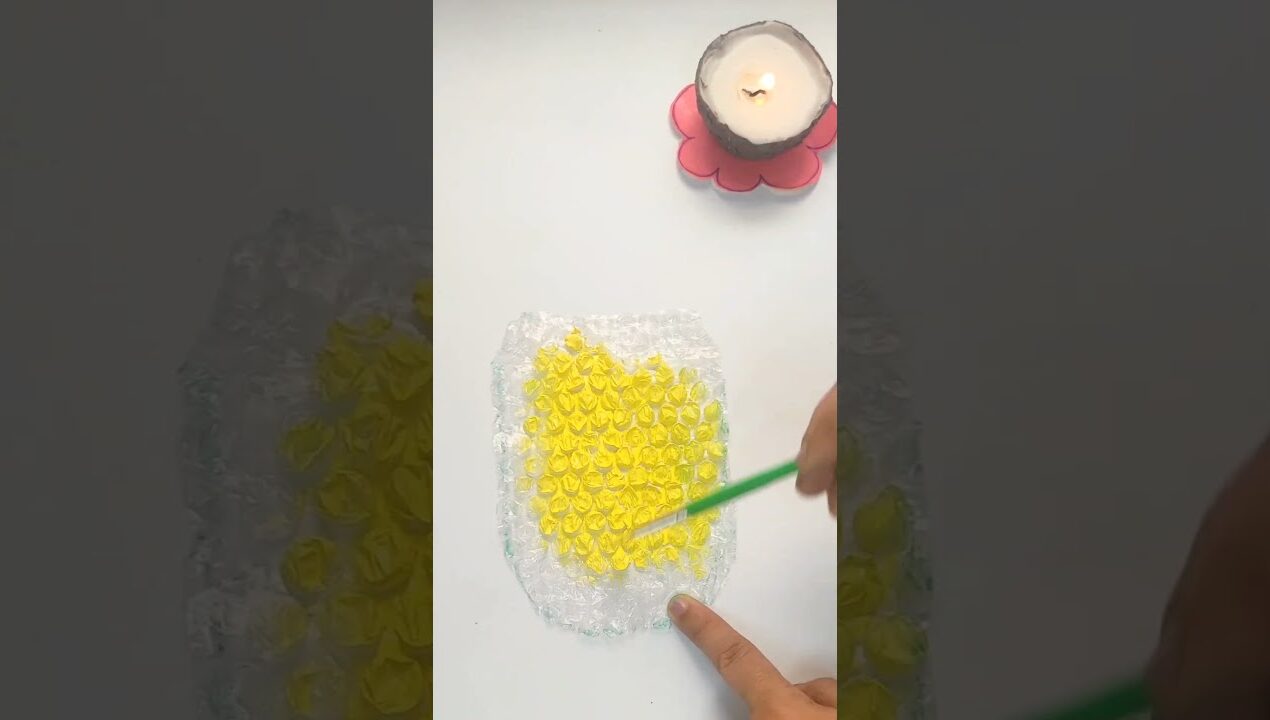 paper se pineapple bna diya🥶🧐 | diy pineapple paper craft #shorts #diy #craft‎⁨#art @crafter_seema⁩ 