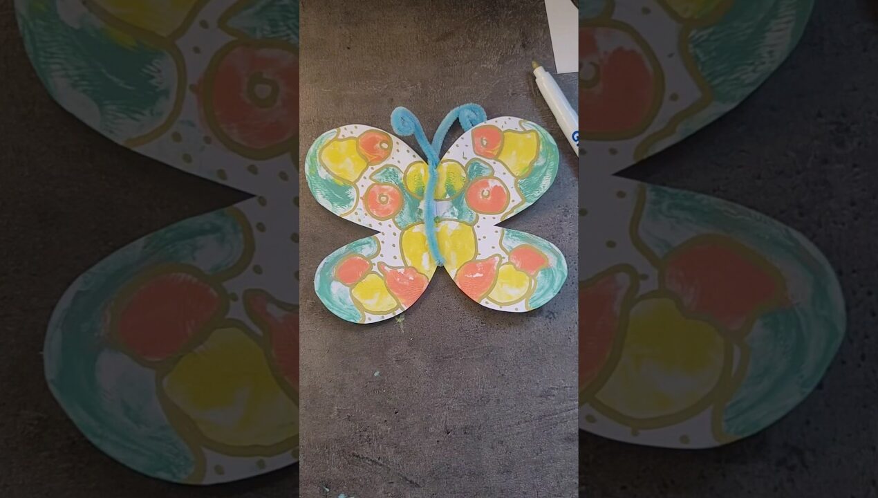Tuto #papillon en papier et peinture #activiteenfant #activitemanuelle #art #craftideas #crafts #diy