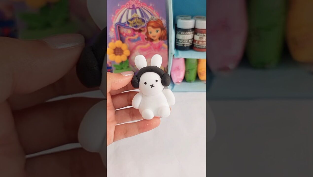 DIY Cute clay mini charms😺💕 #shorts #youtubeshorts #diy#ideas#miniature #clay#aesthetic#trending