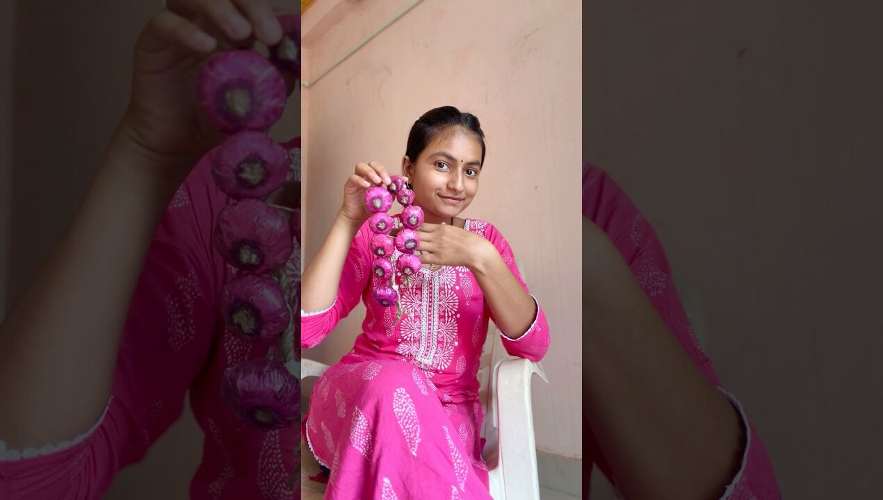 Aaj banaya artificial pyaj 🧅 for kitchen decoration #craft #diy #viralvideo